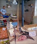 P1030098 Palermo Fischmarkt Schwertfisch_(C).jpg