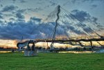 Brueckehdrsurreal.jpg